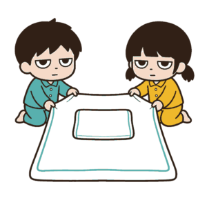 お泊まり保育で布団を敷く子どもたち