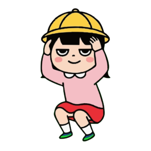 園児が避難訓練をしている